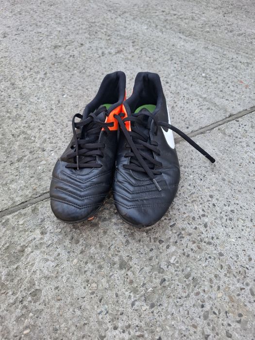 Vand ghetr fotbal Nike Tiempo