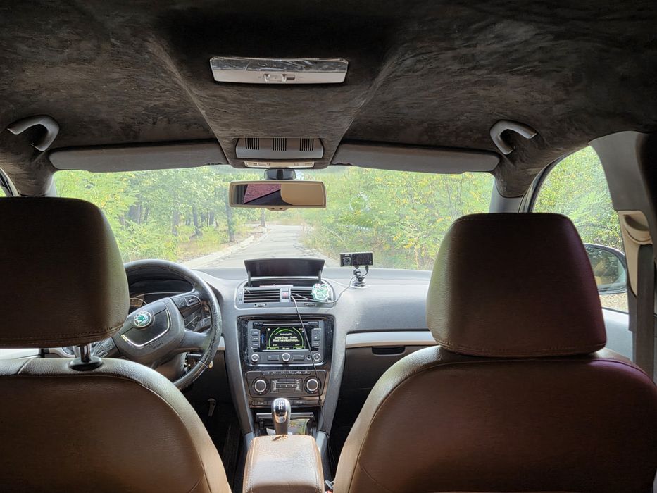 SKODA Octavia 2012 — imagine 4