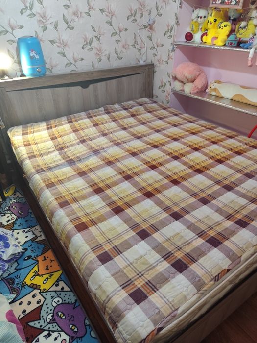 Продам кровать 1,6 см