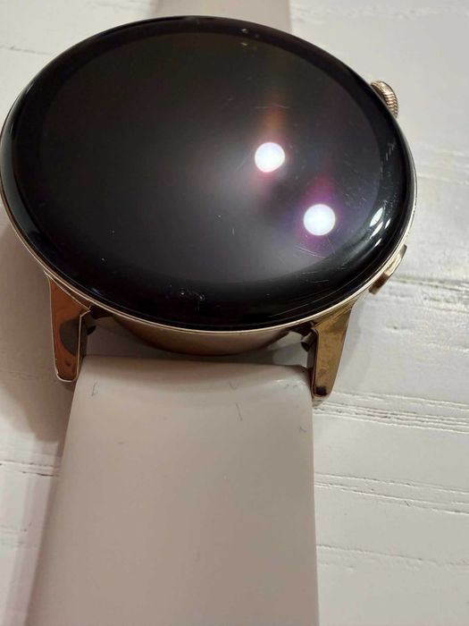 Huawei Watch GT 3 42mm с оригинална кутия, зарядно и каишка
