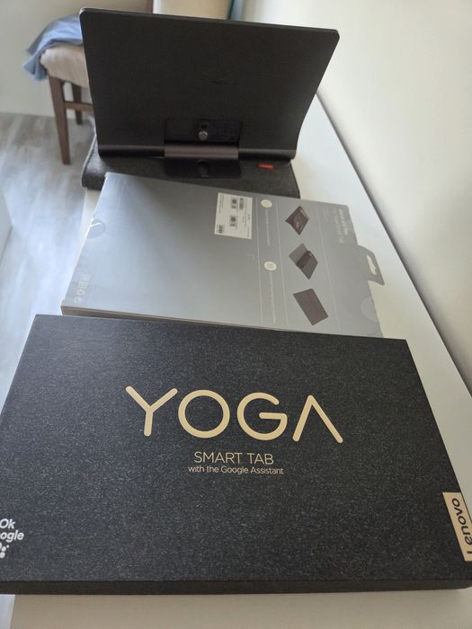 Продавам таблет Lenovo Yoga