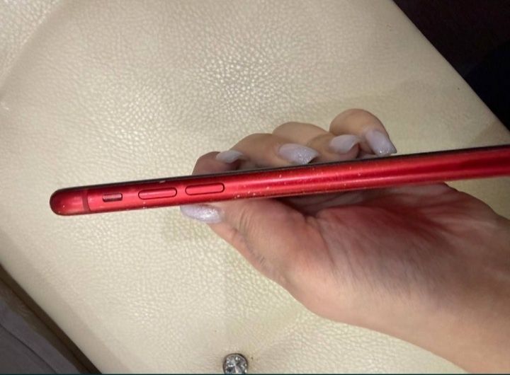 iPhone 11 64 gb RED заблокированный