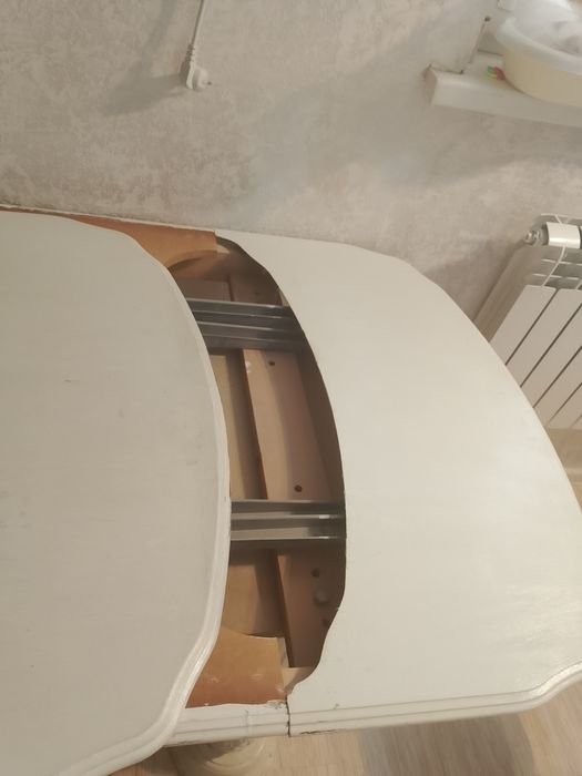 Стол   25 000 тг