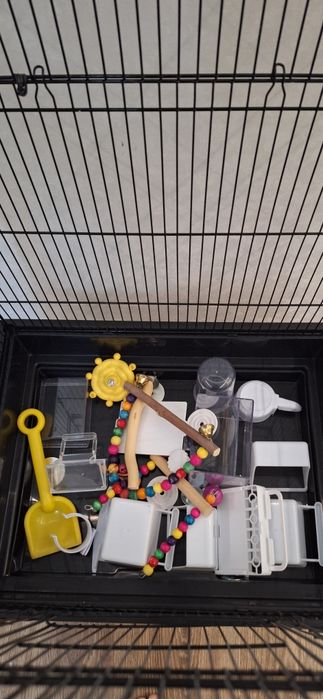 Продам клетку для попугаев