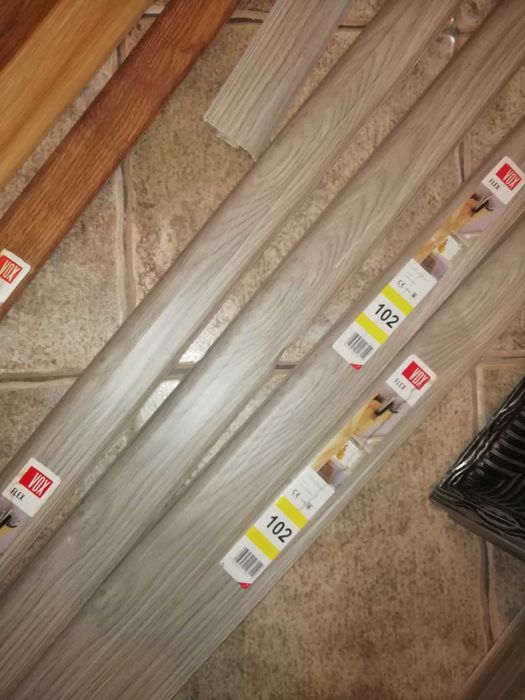 4 сиви нови первази с доста ъгли и тапи