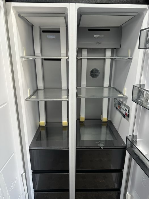 Большой семейний холодильник BESTON BSB-907BLMV