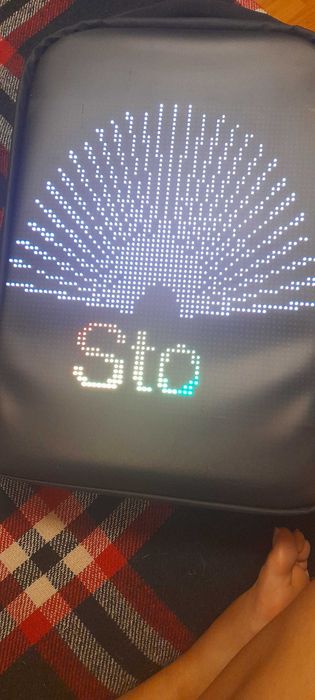Ghiozdan cu ecran LeD