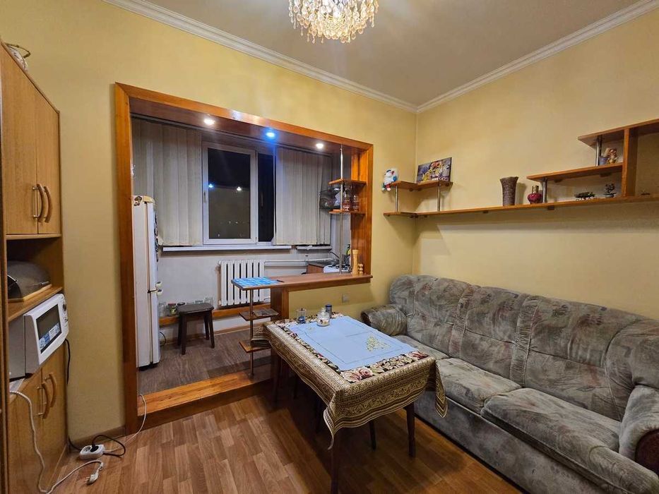 Продам 2км квартиру Торайгырова 11А