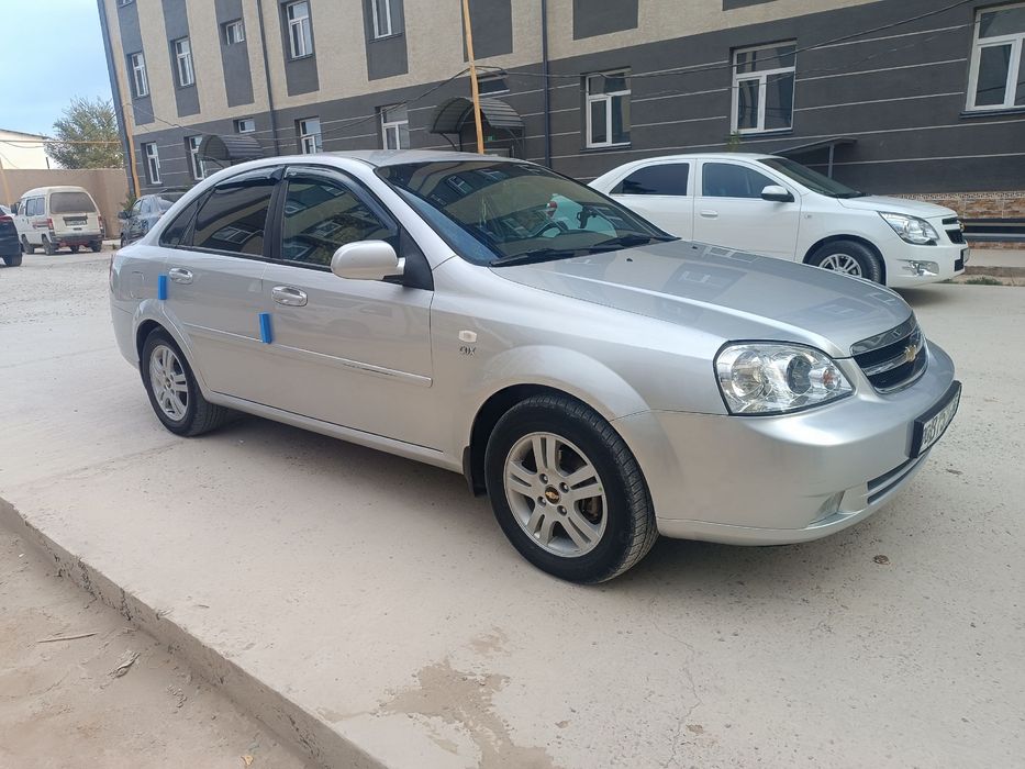 Lacetti 1,8 sotiladi 2 pozitsiya