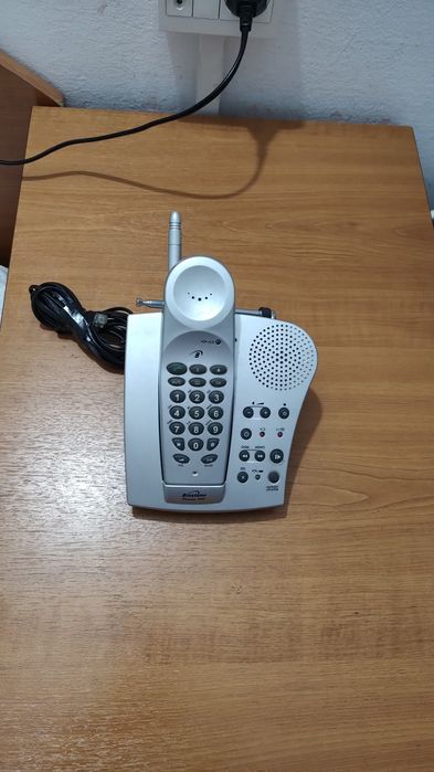 Telefon fix, în stare de funcționare.