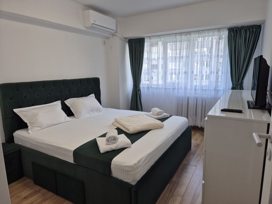 Închiriere 3 camere, Piata Victoriei, nou renovat