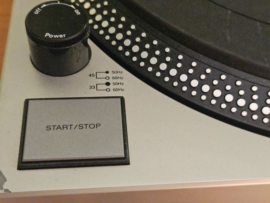 Грамофон аналогов TECHNICS  DJT-2