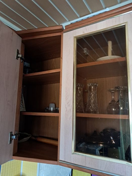 Кухонный гарнитур  стол