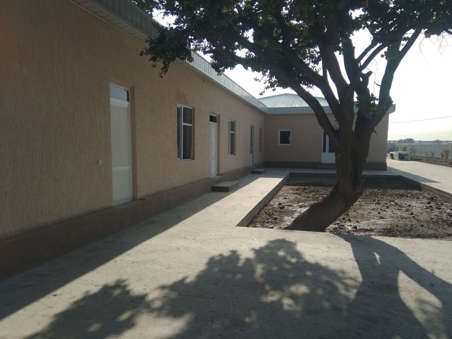 База сотилади 1.1 гектар