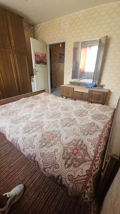 Продава се 3-стаен апартамент в град Етрополе