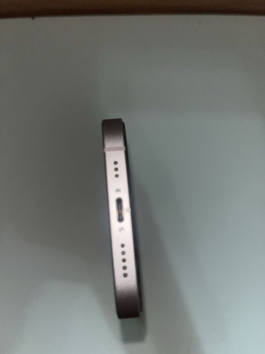 Iphone 13 розовый