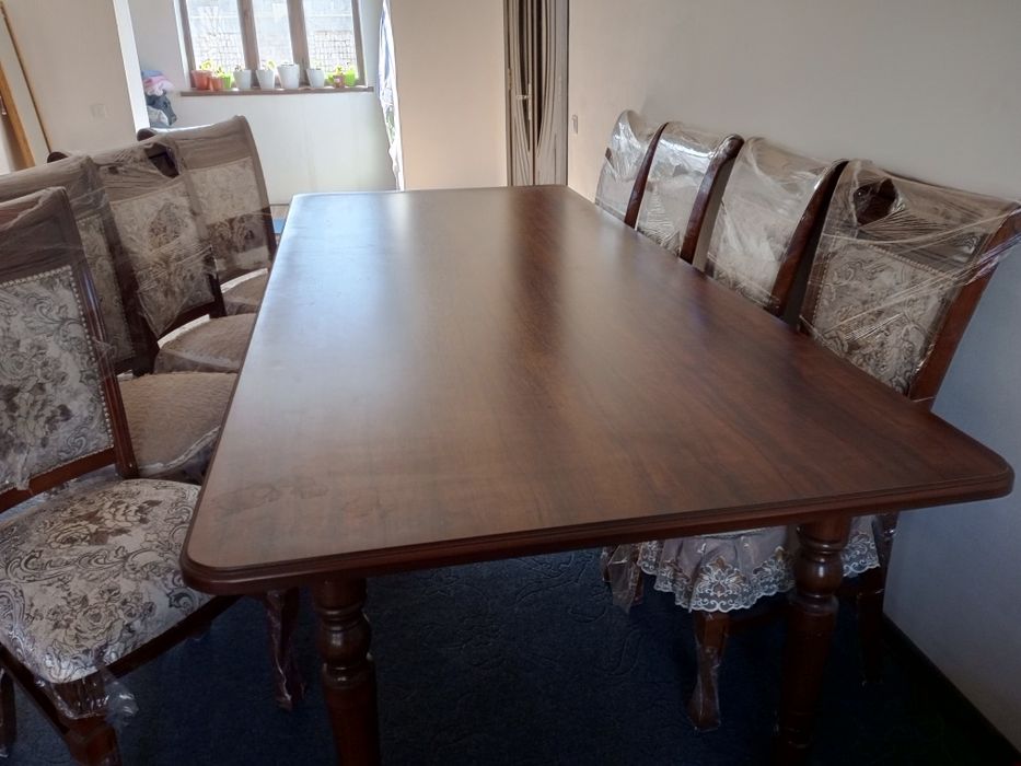 Стол стул для гостиной