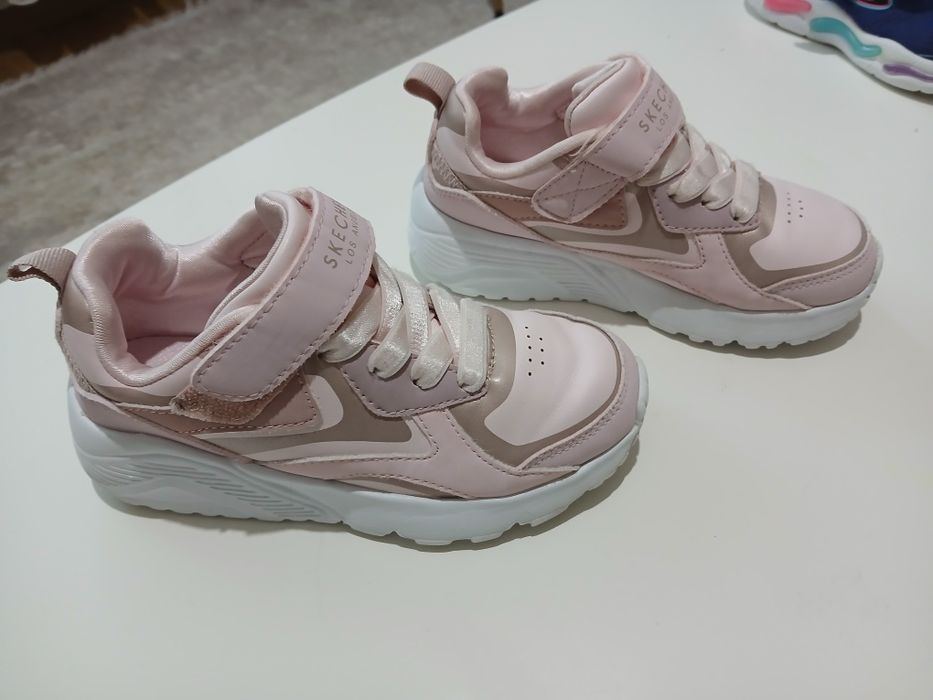 Adidași  Skechers, Puma si New Balance pentru copii