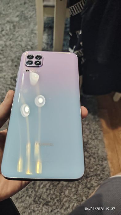 Телефон huawei p40 lite