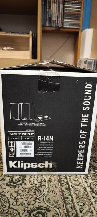 Продаю абсолютно новые полочные колонки Klipsch