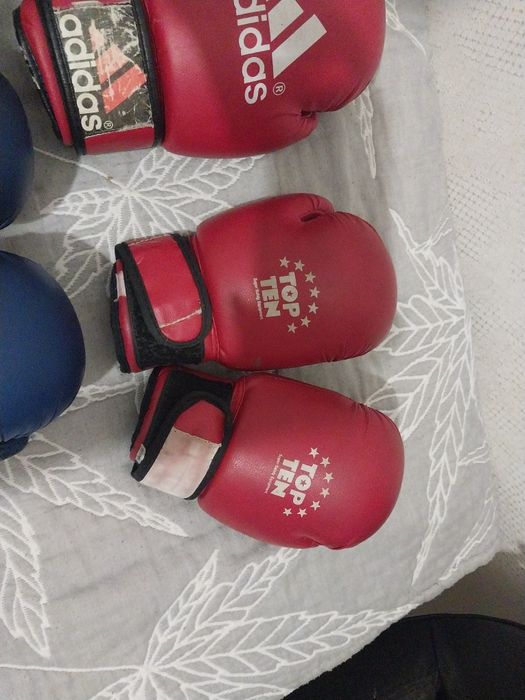 Продам перчатки боксерские