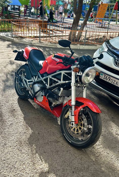 Ducati Monster 800 i.e