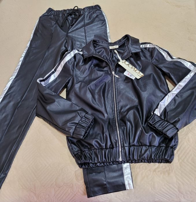 Костюм из экокожи