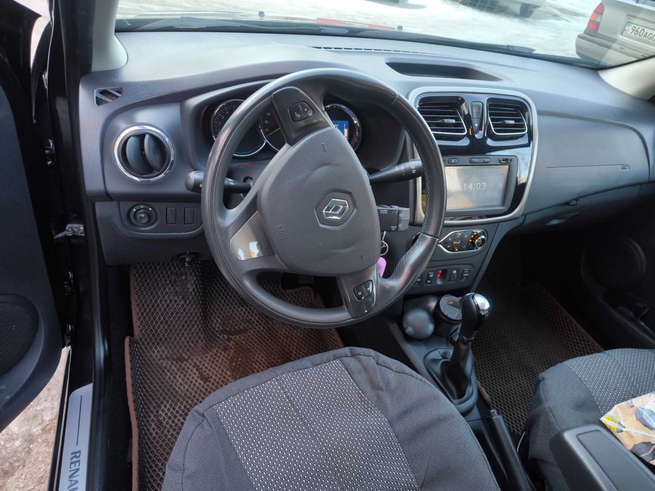 RENAULT sandero 2016