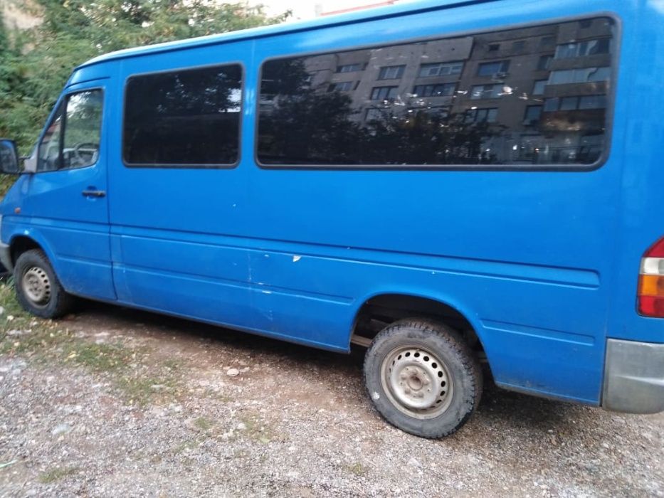 Транспортни услуги с бус и камион до 3,5т!