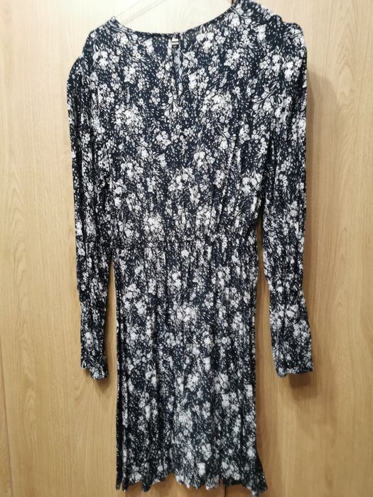 Rochie Reserved în stare foarte bună