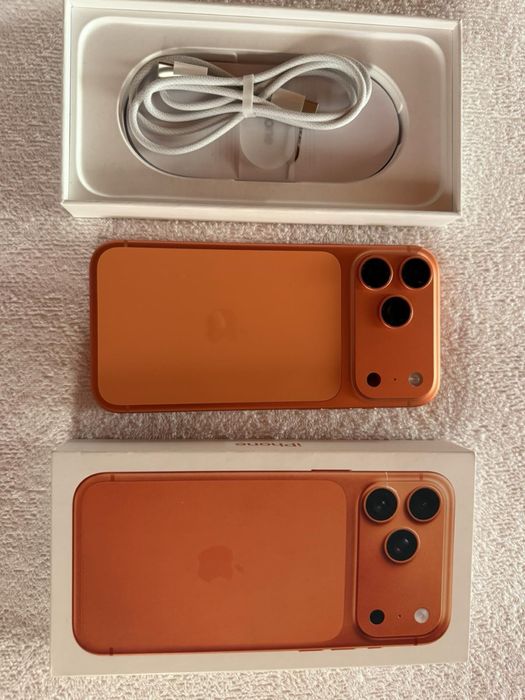 IPHONE 17 PRO MAX  cosmic orange 512
