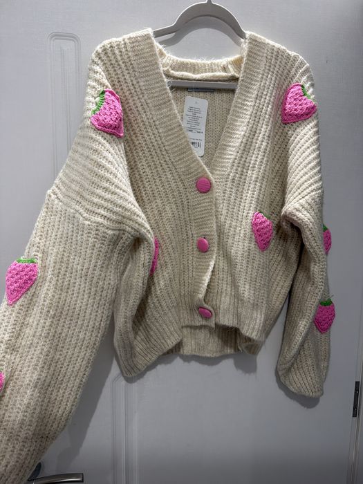 Ръчно плетена жилетка