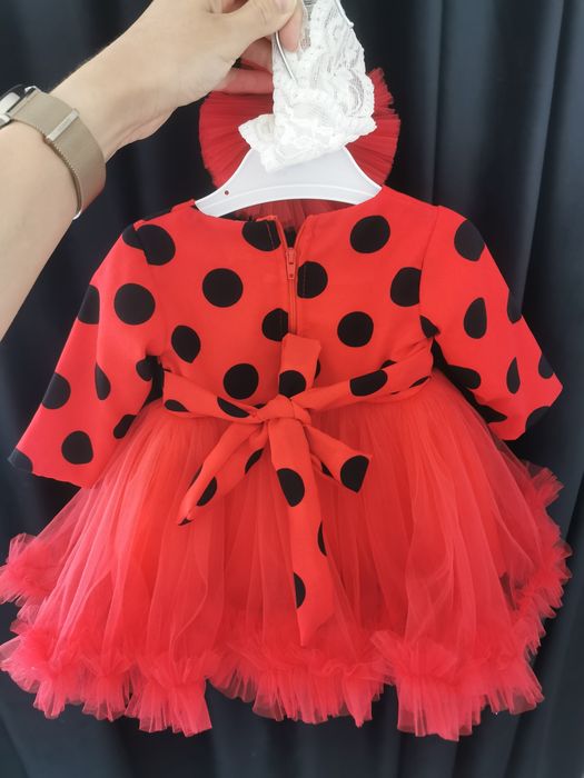 Rochita eleganta rosie cu buline gargarita