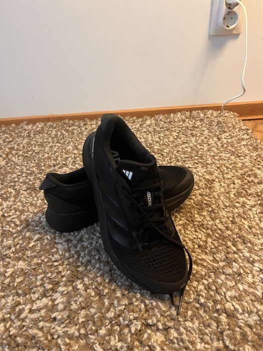 Adidasi Adizero SL negri complet