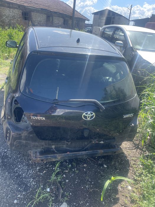 Тойота ярис1.4 автоматик2006