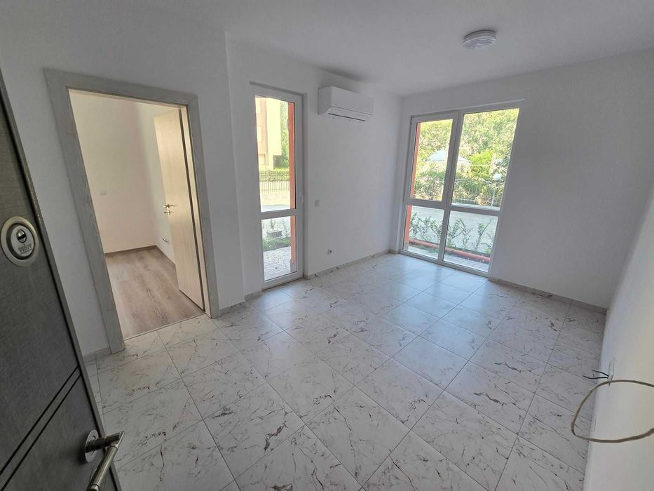 Продава се Двустаен апартамент в к.к. Слънчев бряг - 36 кв.м за 1393 €/кв.м - Снимка #7