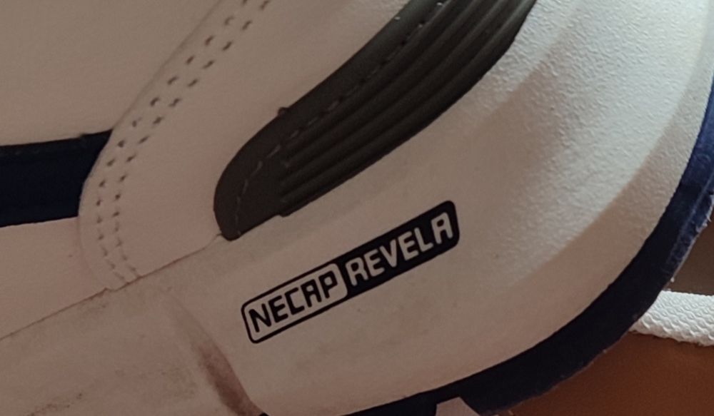 Продам кроссовки 36 р-ра