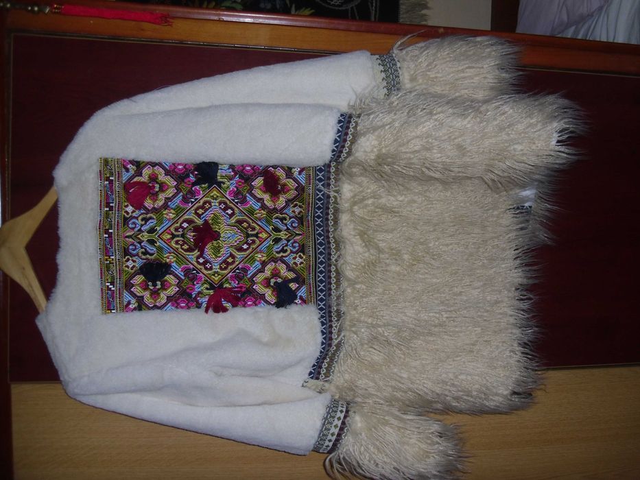 Palton stil rustic ,nou