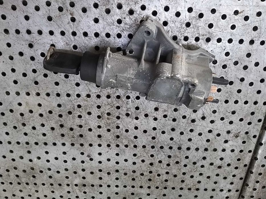 Contact auto cu cheie skoda fabia 1 6y 4b0905851c
