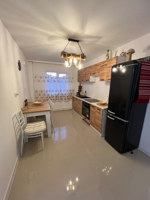 Apartament 3 camere renovat complet in Deveselu, jud.Olt