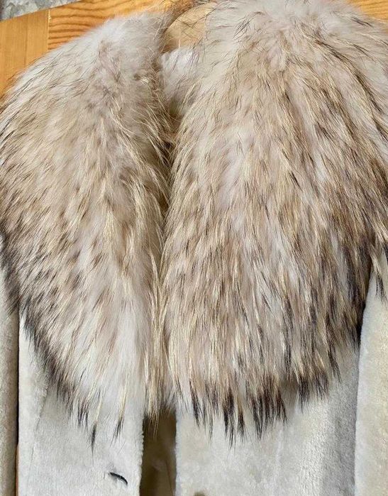 Пальто мутон,  с песцом