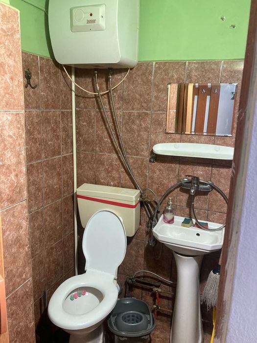Închiriez garsonieră tip Azo