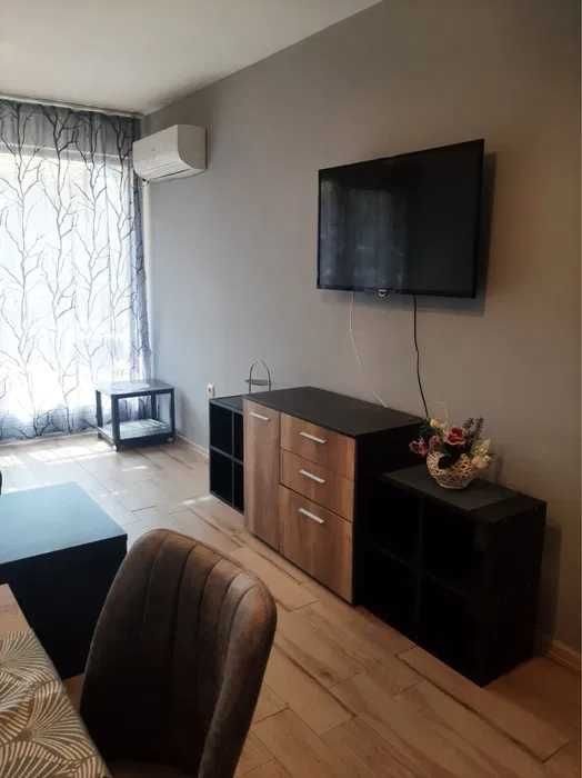 Дава се под наем Двустаен апартамент в Поморие - 65 кв.м за 300 € - Снимка #1