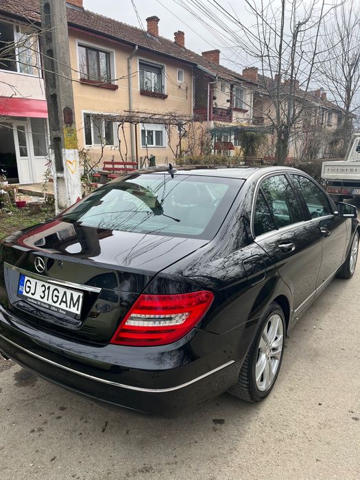 Mercedes avangard full , anul 211 stare foarte buna  de functionare , pretul negociabil