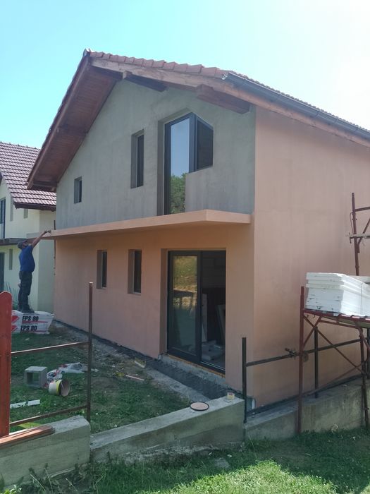 Executăm placări exterioare