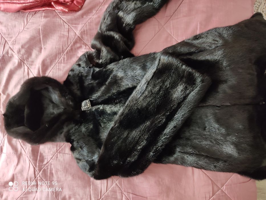 Продам ЭКО шубу новая