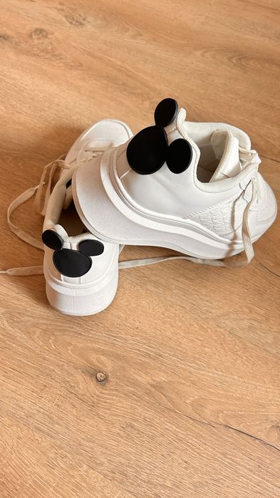 Маратонки SANSAY