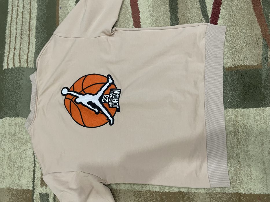 Кофта jordan в отл. сост.