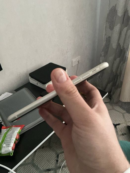IPHONE 11 64 гб продам