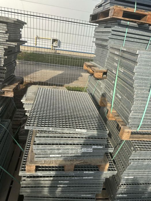 Gratare zincate super pret